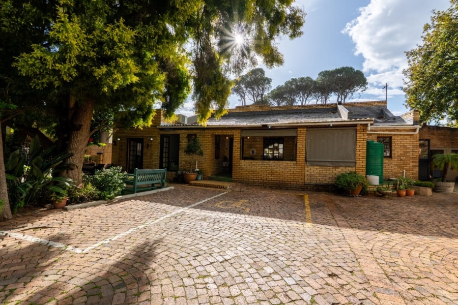 7 Bedroom Property for Sale in Cloetesville Western Cape